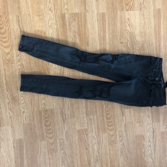 American Eagle Distressed Black Skinny Jeans - Picture 3 of 5